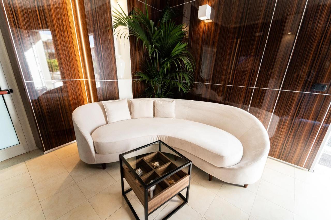 Hotel Falli ปอร์โตเชซาเรโอ ภายนอก รูปภาพ