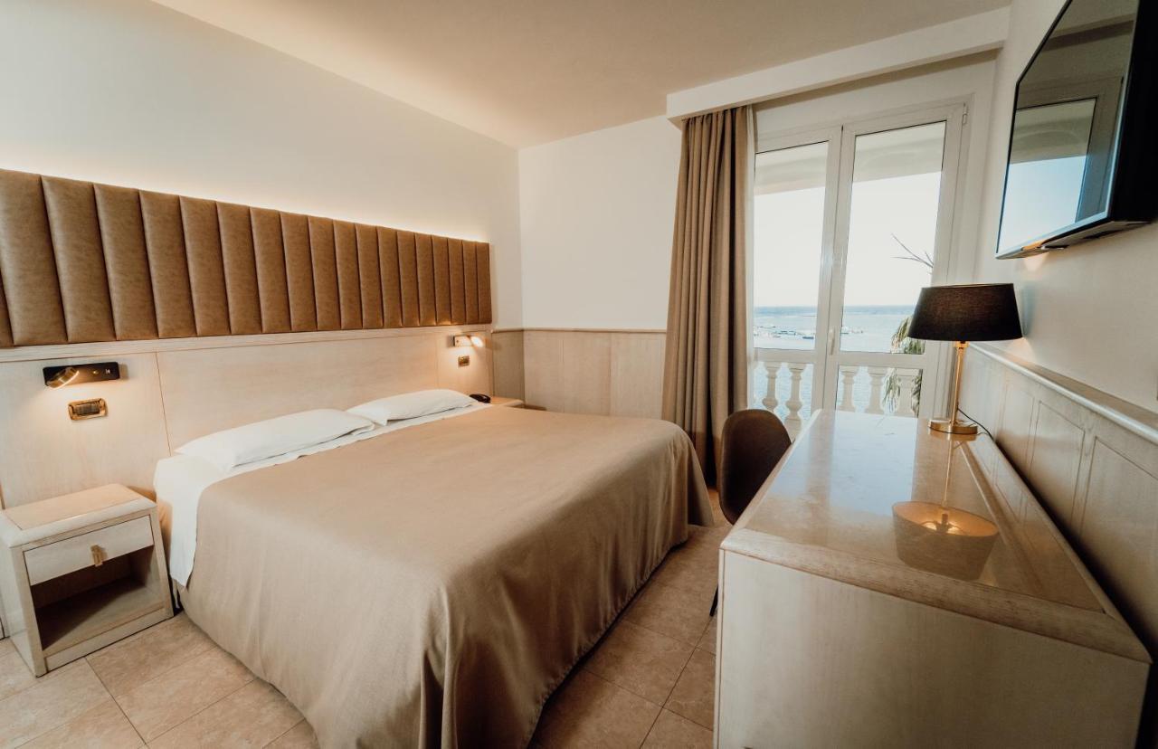 Hotel Falli ปอร์โตเชซาเรโอ ภายนอก รูปภาพ