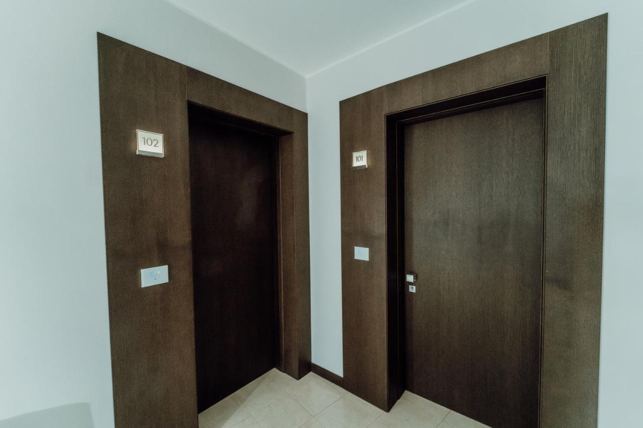Hotel Falli ปอร์โตเชซาเรโอ ภายนอก รูปภาพ