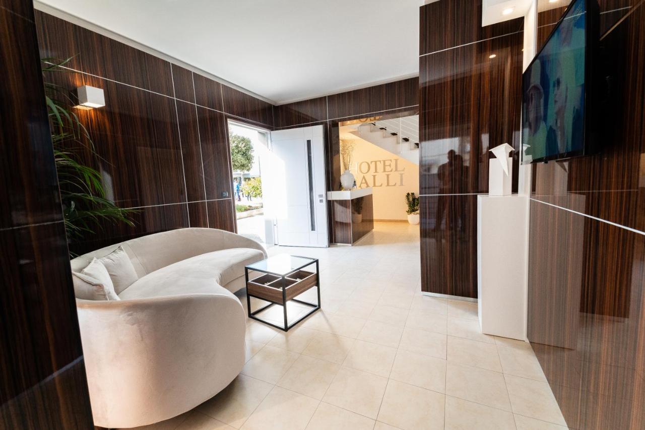 Hotel Falli ปอร์โตเชซาเรโอ ภายนอก รูปภาพ